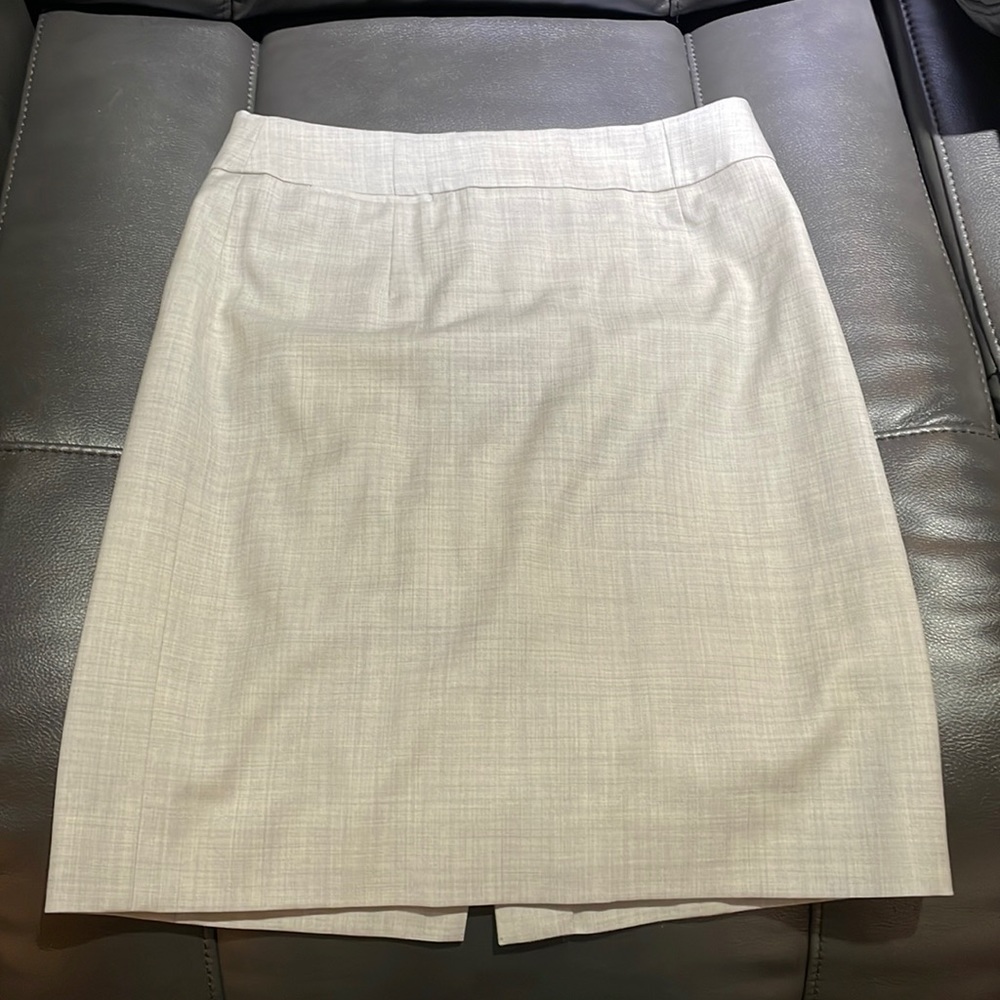 JCREW size 2 100% polyester beige skirt